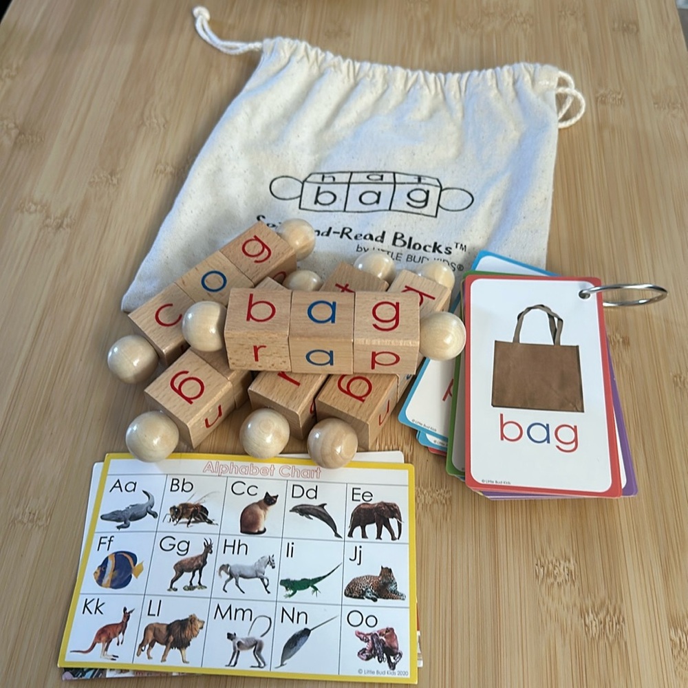 Montessori Play: Spin and Read Learning Blocks
